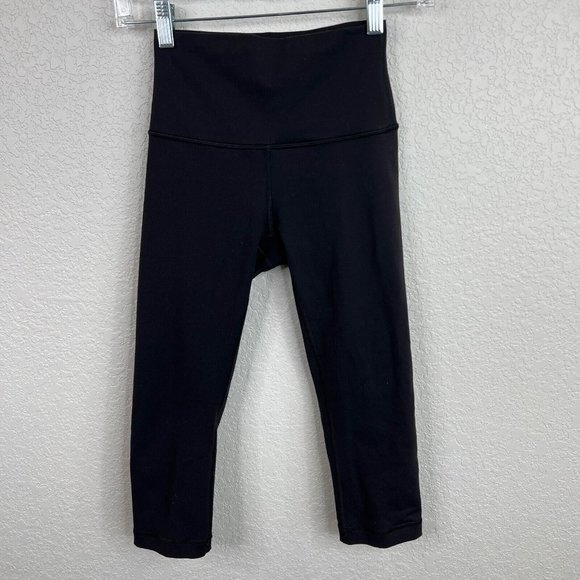 lululemon athletica Pants - Lululemon Wunder Under Hi-Rise 1/2 Tight *Full-On Luon 17" Black Size 2
